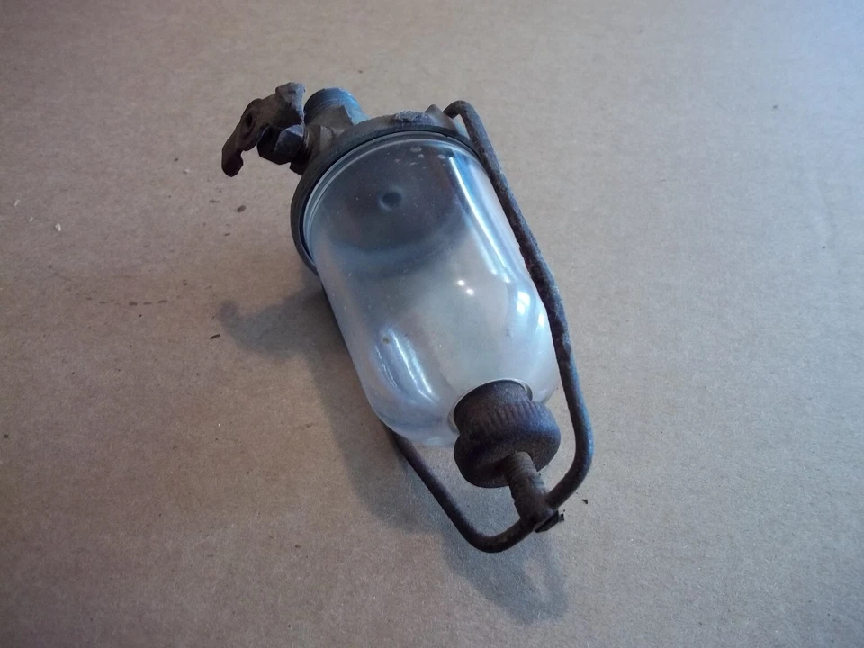 Vintage 2 1/2"x 2"TILLOTSON Glass Bowl Fuel Filter Inline-Carburetor-Tank 3/8" - Image 4 of 4