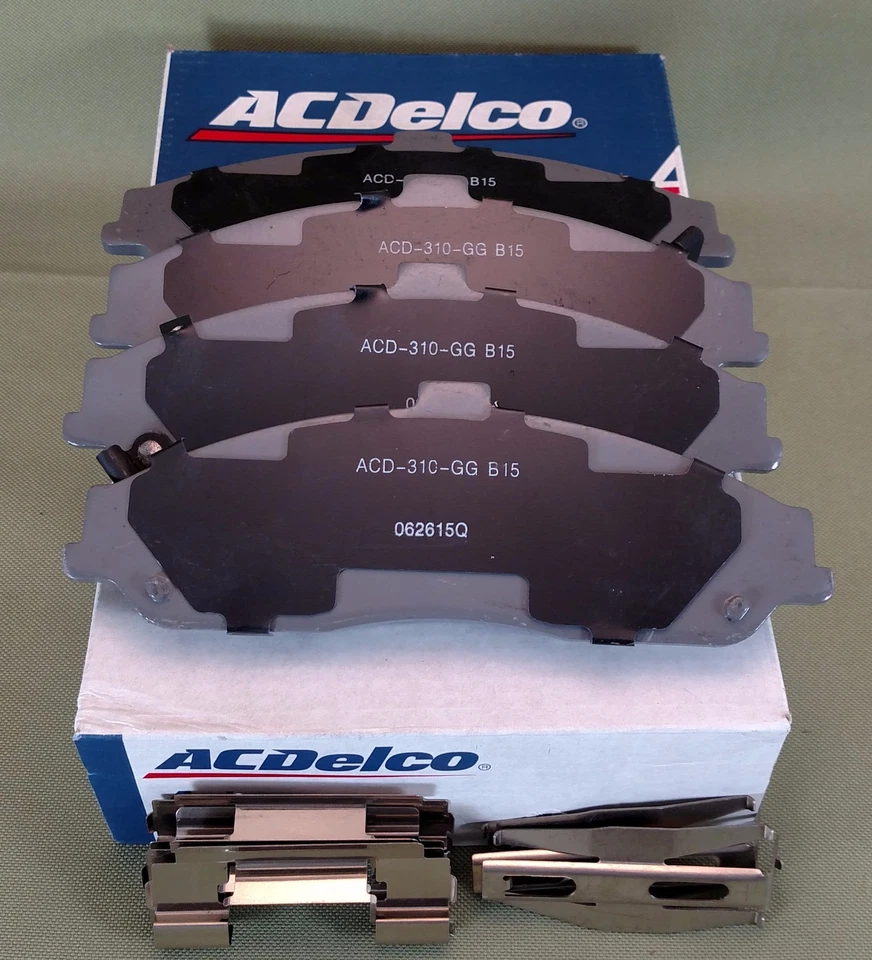 GM Front Ceramic Brake Pad Set,C5 Corvette,1997,98,99,00,01,02,03,04,Complete - Image 2 of 2