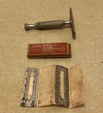 VINTAGE DURHAM DUPLEX SAFETY RAZOR W/ 2 BLADES