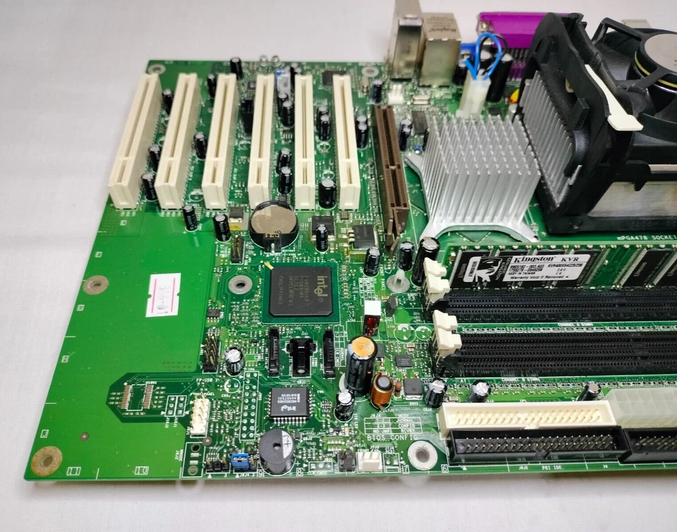 Intel E210882 Desktop Motherboard with Kingston KVR SDRAM Desktop Memory - Image 4 of 4