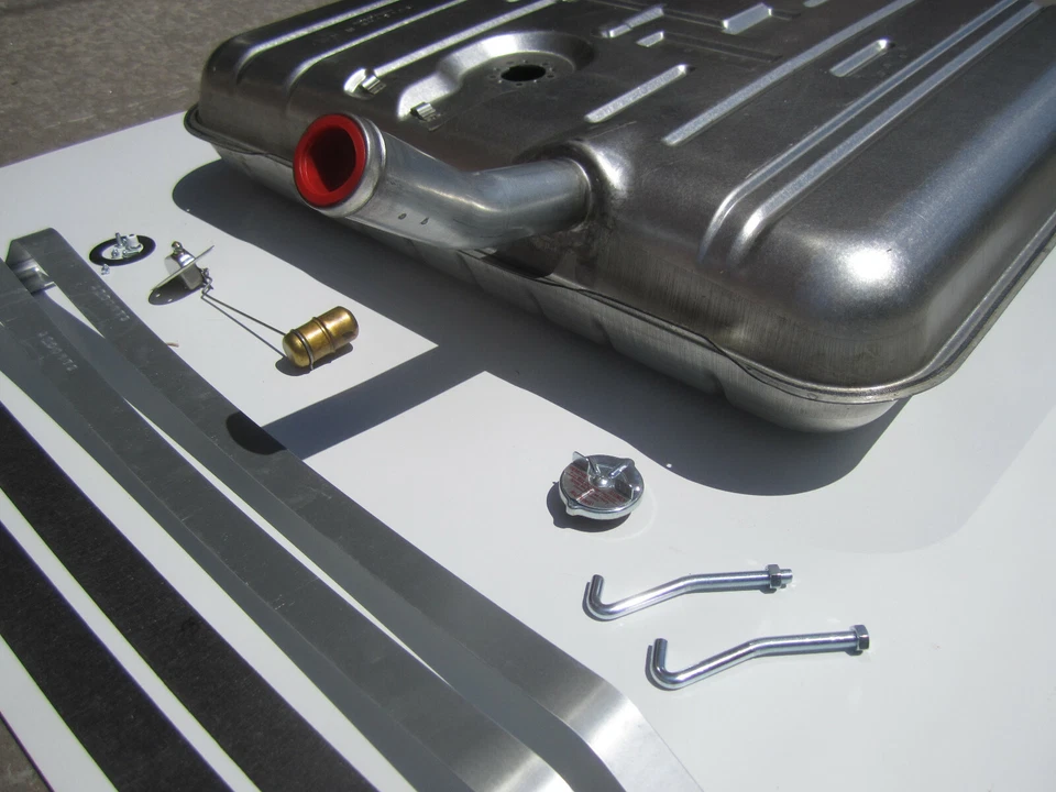 Buick Special Century Super Roadmaster 1957 nuevo tanque de gasolina de acero kit de tanque de combustible Foto 2 de 4