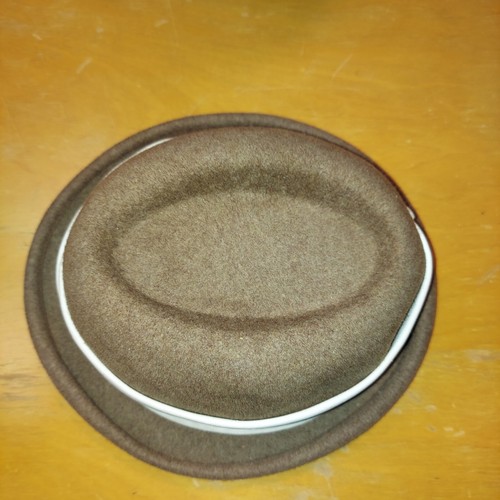 Vintage Glenover Ladies Wool Hat with Leather Band Color Tan - Picture 9 of 11