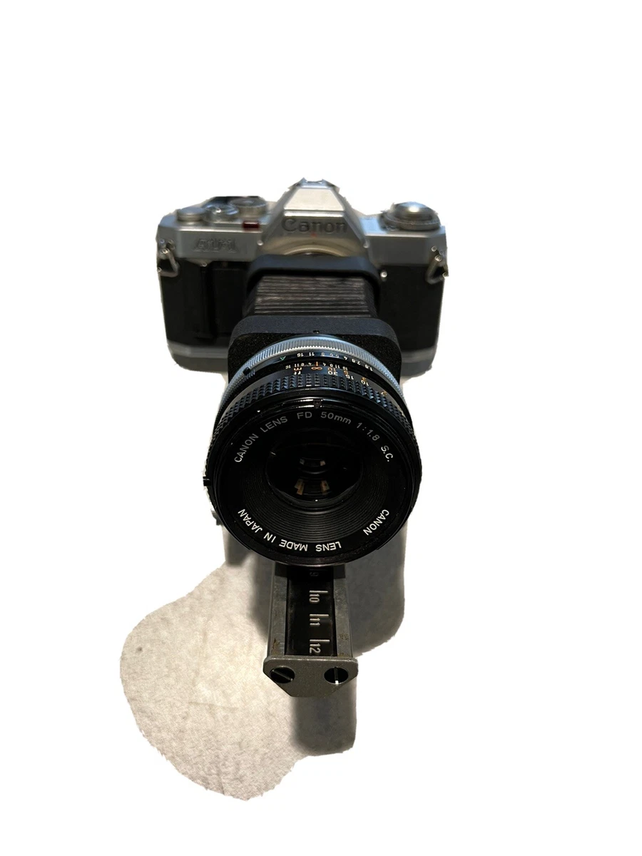 Appareil Photo Argentique Canon AV-1 Avec Objectif FD 50 Mm F/1.8 Et Soufflet Macro