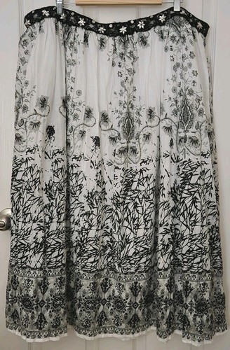 Notations Woman Skirt, 3x, White, Black Print, Lined, Sequin Waistband - Picture 2 of 7