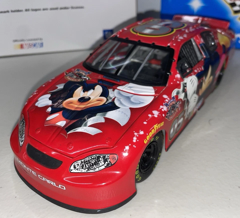 Disney Diecast 2005 TEAM CALIBER NASCAR DAYTONA 500 MICKEY MOUSE 1:24 - Image 2 of 4