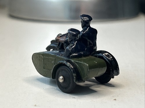 DINKY POLICE MOTORCYCLE PATROL 42b Black Motorcycle, Blue Rider, Vintage 1946-49 - Picture 9 of 16