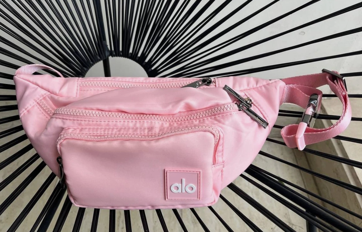 Alo Yoga Explorer Belt Bag Pink Crossbody Fanny Pack Waist Travel