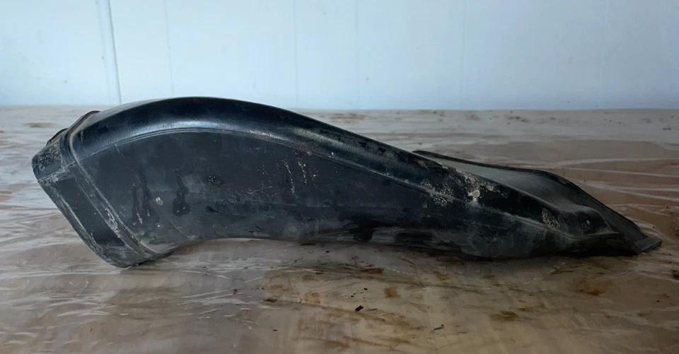 Conducto de admisión de aire OEM Mitsubishi Eclipse 2006-2012 Foto 3 de 4