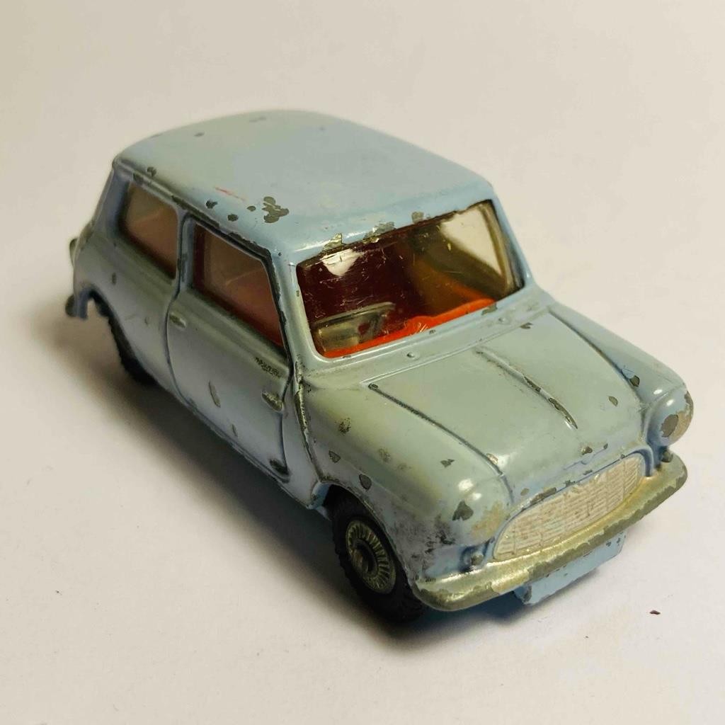 CORGI 226 MINI-MINOR コーギーミニマイナー CORGI #226 MORRIS MINI MINOR, LIGHT BLUE W/ RED INTERIOR