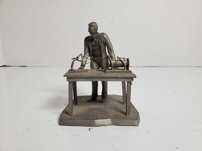Deutsches Museum Wilhelm Conrad Röntgen Franklin Mint Pewter Statue 