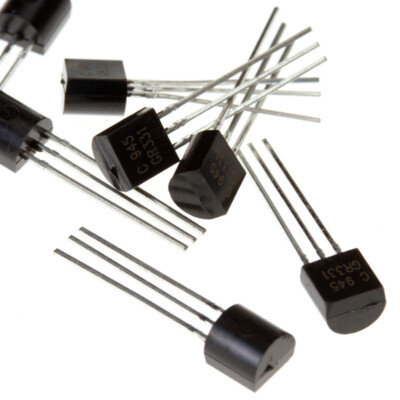 100Pcs 2SC945 C945 3-PIN TRANSISTORS NPN 60V 0.15a to-92 | eBay