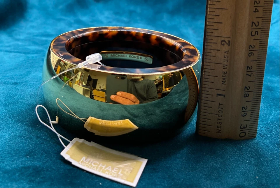 Браслет Michael Kors золотистый искусственная черепаха с биркой спиннер 7 3/4 - Изображение 2 из 4