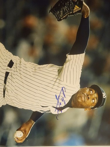 Aroldis Chapman New York Yankees Autographed 8x10 Photo - Picture 2 of 2