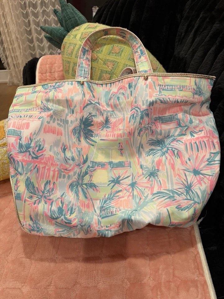 Bolso de Mano Tenis Lilly Pulitzer Combinación Perfecta Rosa Verde Dorado Foto 2 de 4