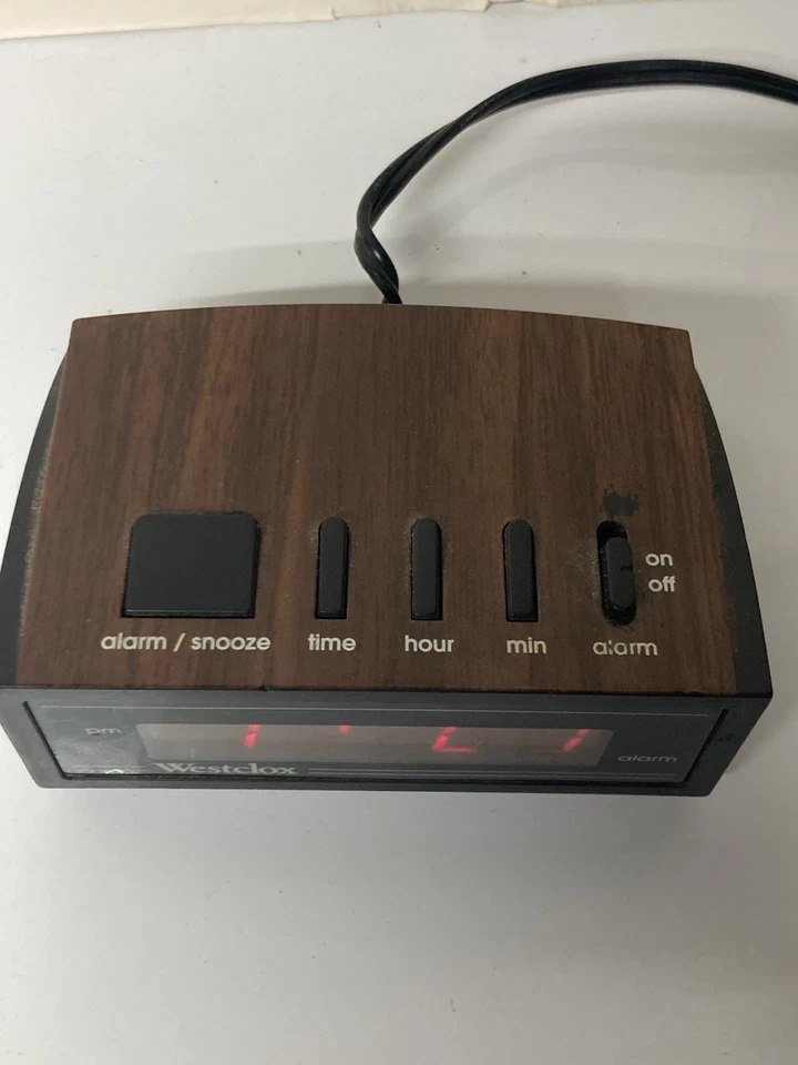 Westclox Modelo Nº 47567 Reloj Despertador Retro Madera Grano LED PROBADO 60hz 8 Vatios Foto 3 de 4