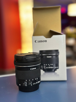 Canon EF-S 10-18mm f/4.5-5.6 IS STM Lens   Working Condition w/ Box