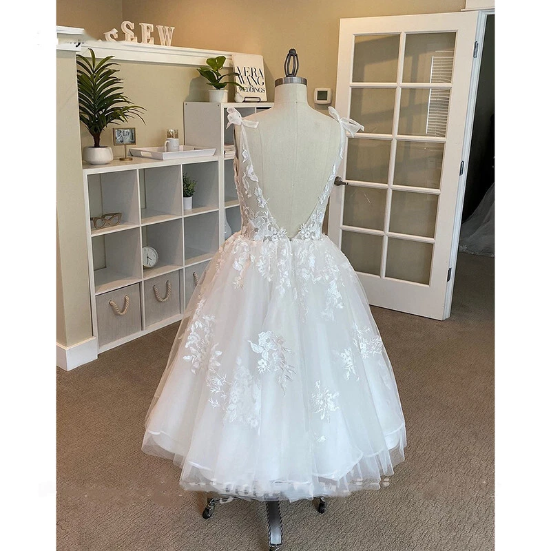 Vestidos de novia cortos marfil cuello en V apliques de encaje vestido de novia sin espalda longitud de té Foto 3 de 4