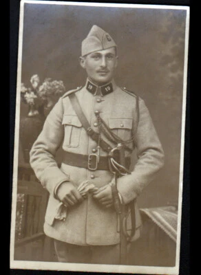 OFFICIER MILITAIRE du 19° Régiment du DRAGON avec SABRE à BONN Allemagne - Photo 1/2