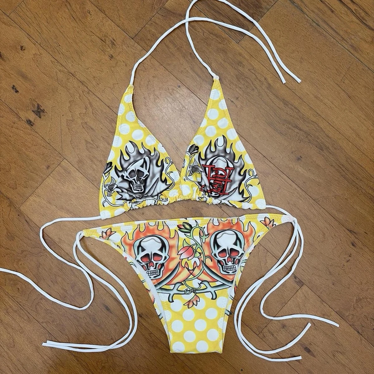 Preços baixos em Roupas de Praia femininas Ed Hardy Bikini | eBay
