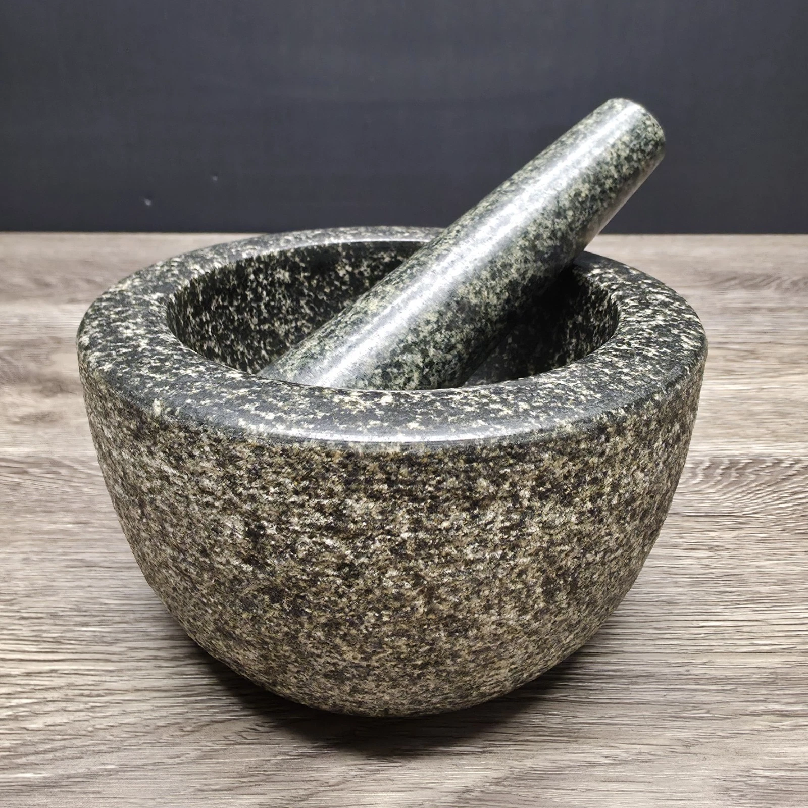 Molcajete - Granite Mortar and Pestle - Heavy Set 7.8lbs - 6.25" X 3.5"
Opens in a new window or tab