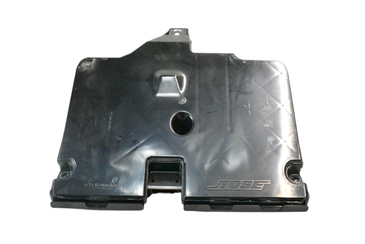 03-19 Maserati Quattroporte M139 Front Bose Subwoofer Speaker 447082 OEM