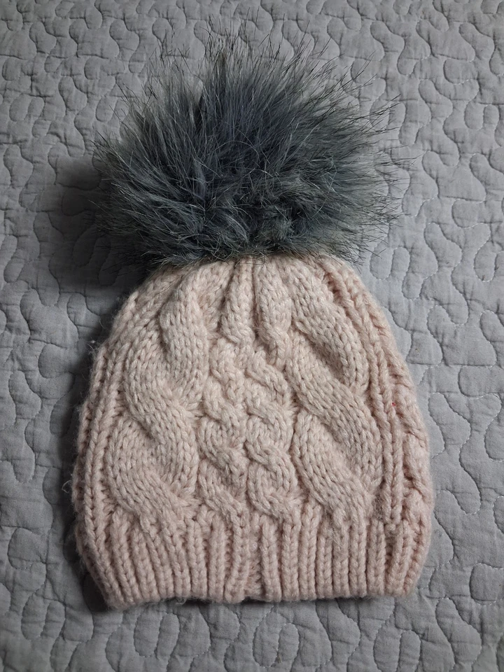 Chapéu de malha The North Face juvenil tamanho pequeno rosa cinza pom pom - Imagem 4 de 4