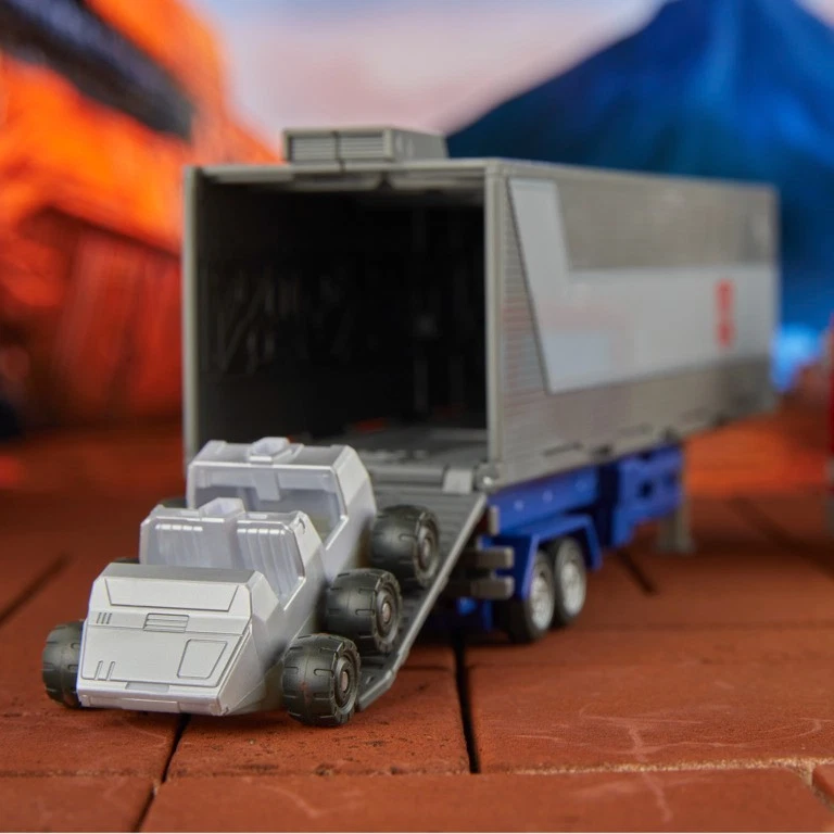 Studio Series Commander Class Transformers The Movie 86 31 Optimus Prime - Image 4 of 4