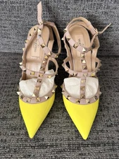 Authentic Valentino Rockstud Yellow Patent Leather Pumps High Heels 36 NEW