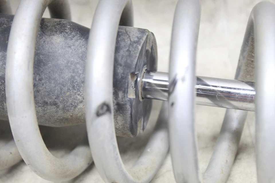 Polaris Trail Boss 330 2005 2006 OEM suspensión amortiguador trasero Foto 3 de 4