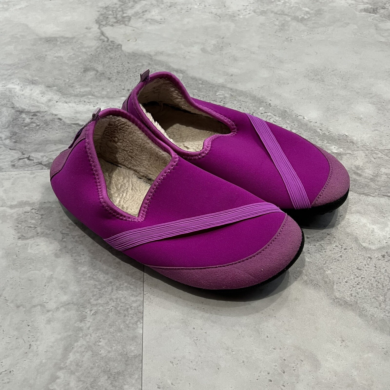 KoziKicks Womens Medium Active No-Slip Slippers Rubber Sole Fur Lining Gray  7 8 | eBay