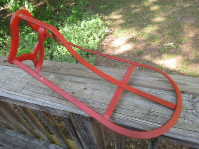 Support De Selle Vintage – Monture Murale Métal Rouge – Fabrication Anglaise