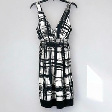 Forever 21 Women’s Empire Waist Mini Dress Black White Abstract Print V Neck S