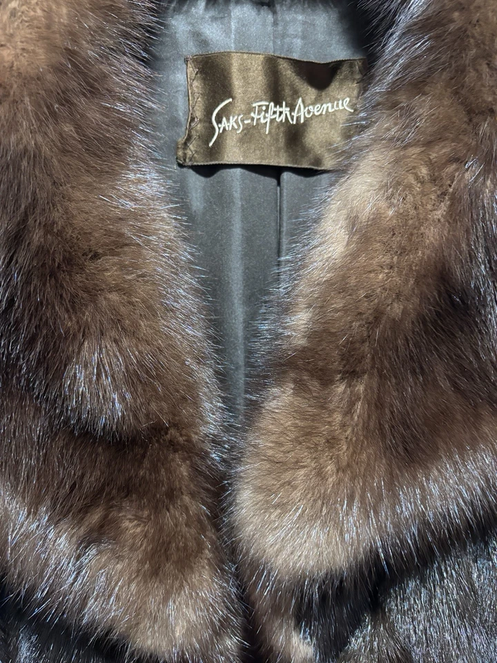 ABRIGO SAKS 5th Avenue Revillon MINK largo completo, precioso, oscuro y deseable Foto 2 de 4