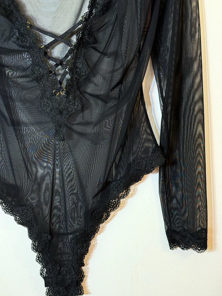 Talla Mediana ❤️ Body Victoria Secret Encaje Negro Transparente Foto 2 de 4