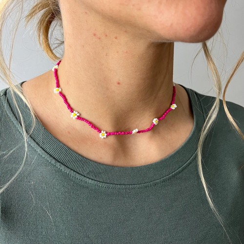Handmade Daisy Flower Necklace, Glass Bead Flower Choker, Summer Necklace - Picture 15 of 19
