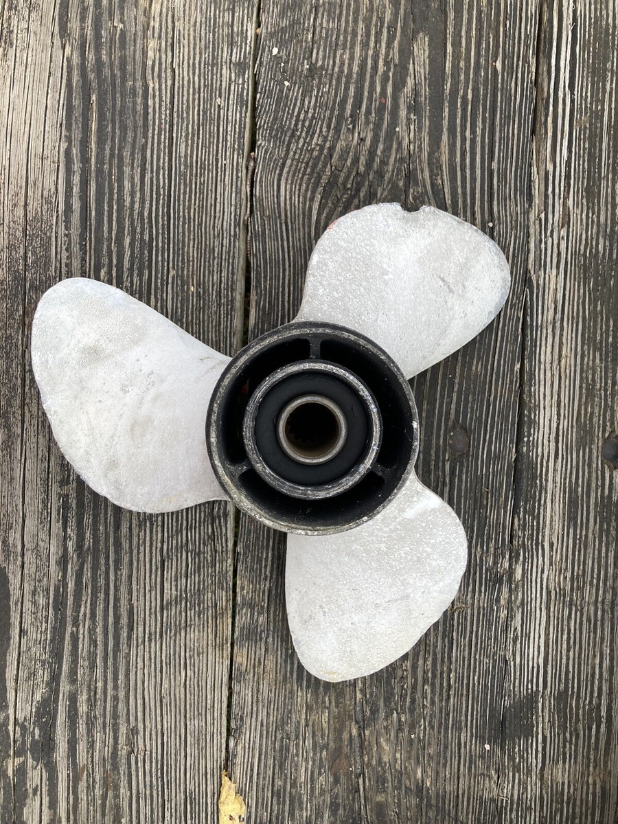 68-84 Evinrude Johnson 0382765/0390896 OEM 13X19 Propeller 75  