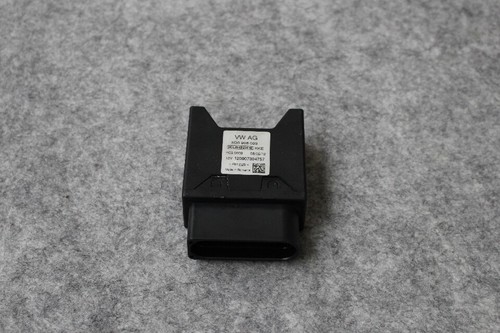 Org Audi A3 8V TT 8S Steuergerät Kraftstoffpumpe 5Q0906093 Golf 7 Passat 3G B8