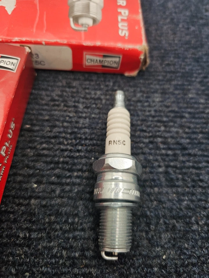 (CANTIDAD 6) Bujías de cobre Champion 123-rn5C para Lamborghini Countach 5000 1985 Foto 2 de 4