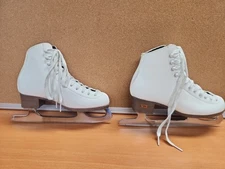 Riedell Ice Skates Figure Skates Model 115 Blade Model GR4 Med White Size 4 Used