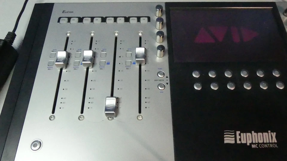 Avid Euphonix MC Control DAW Controller AVID Logic Ableton Cubase - Bild 4 von 4