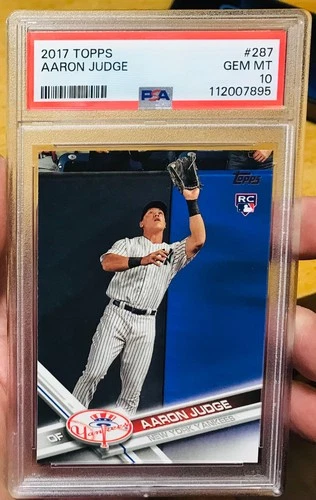 AARON JUDGE 2017 TOPPS BASEBALL SERIES 1 CATCHING YANKEES RC PSA 10