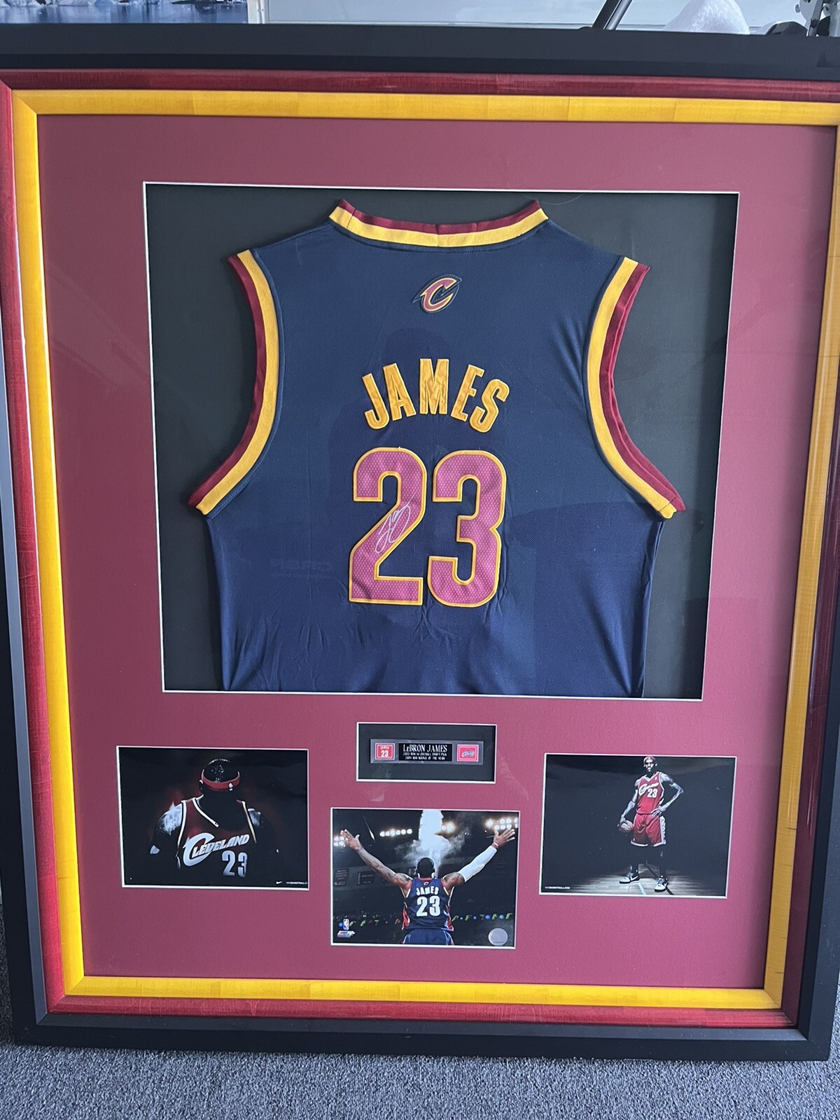 LeBron James Autographed Signed Cleveland Cavaliers jersey framed 