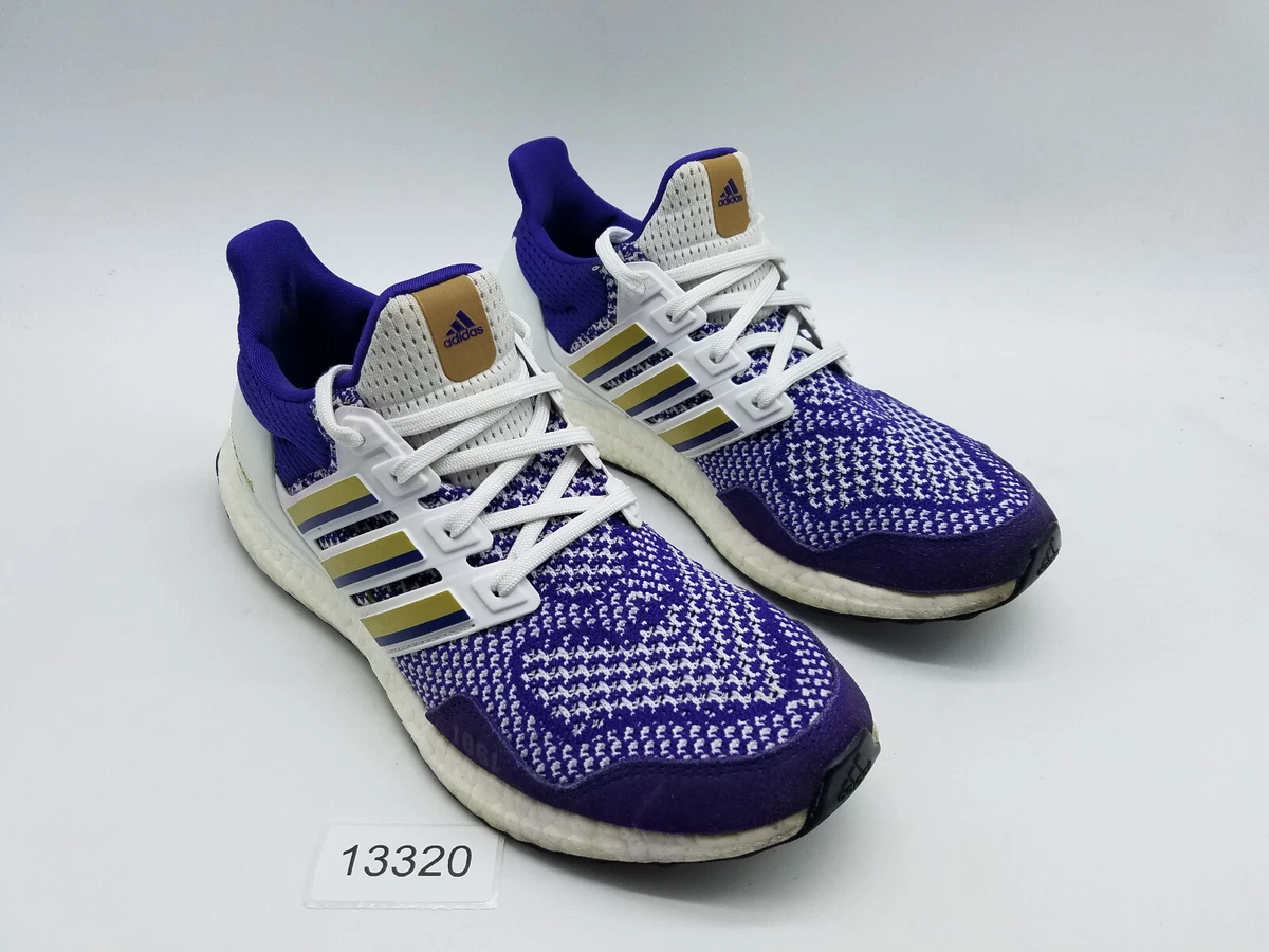 adidas gazelle silver green womens adidas ULTRABOOST 22 Running Shoes | Triple White main image 0