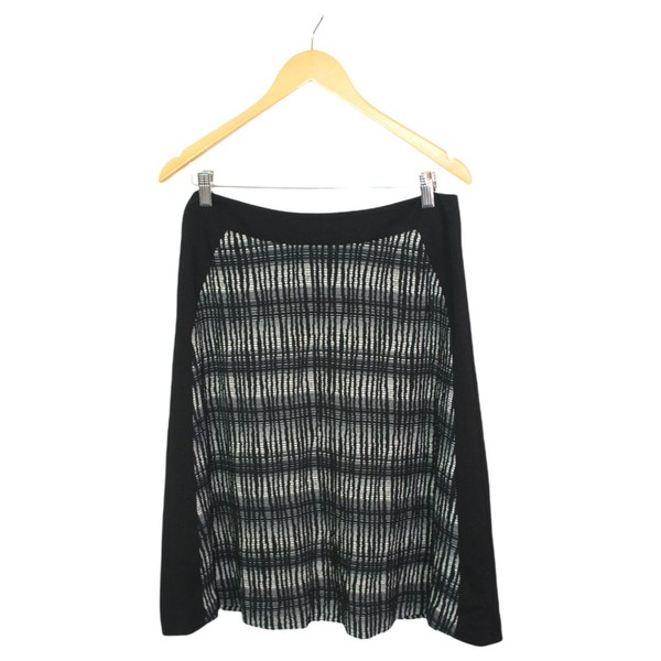 David Lawrence A-Line Skirt Size 10 Black Stripe Pattern Rayon Blend