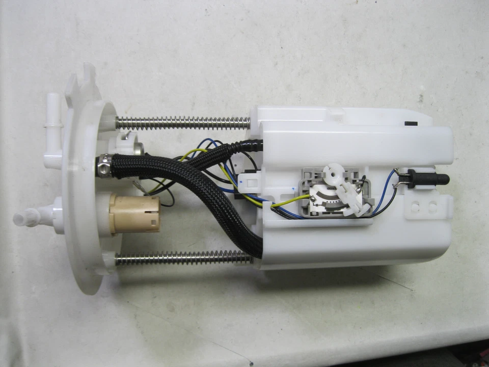 Spectra Premium Industries SP4010M - Fuel Pump Module Assembly (open box) Foto 2 de 4