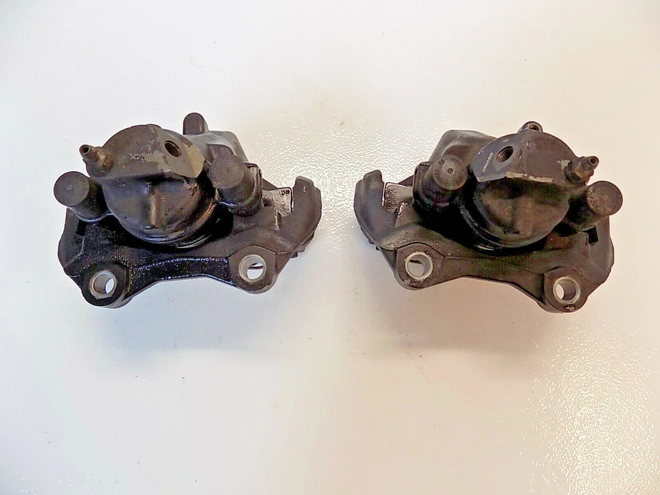 03-06 Par de pinzas de freno traseras izquierda y derecha Mercedes-Benz SL500 OEM Foto 2 de 4