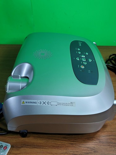 Epson EMP-S1 Powerlite S1 SVGA Portable Projector - TESTED. (SU) - Picture 4 of 12
