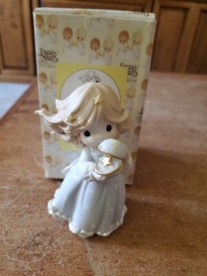 Precious Moments Wishes For the World 530018 Porcelain 1999 Figurine | eBay