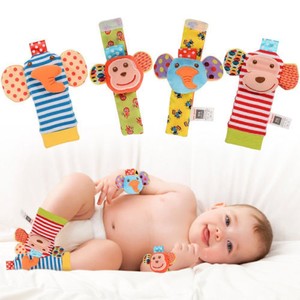 Infant-Soft-Cartoon-Toy-Baby-Wrist-Rattle-Foot-Finder-Socks-Set-Developmental-HS