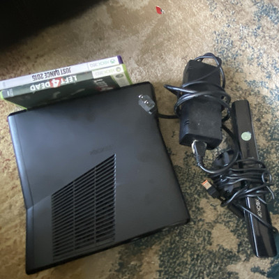 Xbox 360 With Kinect, Power Adapter, Left 4 Dead, Just Dance 2015